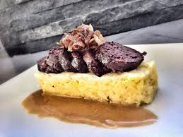 Ecrase De Pommes De Terre Au Piment D Espelette Boudin Noir Compote D Oignon Boudin Noir Gourmandise Cuisine