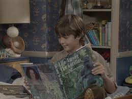 Marshall interns at the corporation where barney works and lily finds that he is becoming a shallow jerk as he tries to fit in with his crude fratty coworkers. Life Among The Gorillas How I Met Your Mother Wiki Fandom