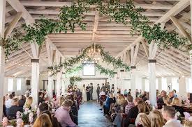 Photo Of Wedding Ceremony At Snohomish Wedding Venue Dairyland Barn Near Seattle Joanna Monger Photography Snohomish Wedding Snohomish Wedding