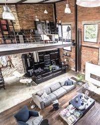 Espaces Atypiques Perles Rares De L Immobilier Clem Around The Corner Deco Loft Industriel Interieur Maison Design Idee Deco Loft