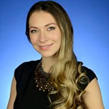 ⚪️ Much like a pearl begins as a small grain of sand, our early years in  dermatology are full of seemingly small  moments/challenges/opportunities—each one shaping who we become.