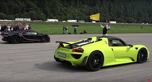 27 марта 20152 290 просмотров. Can A Porsche 918 Spyder Beat The Mighty Bugatti Chiron In A Straight Line Carscoops
