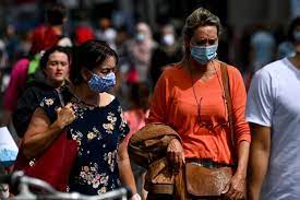 Bij het verplichten van mondkapjes speelt namelijk méér dan een virus alleen. Mondkapjesplicht En Quarantaineduur Vanaf Vandaag Versoepeld In Belgie Buitenland Ad Nl