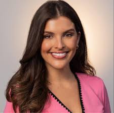 Gina Benitez's Instagram, Twitter & Facebook