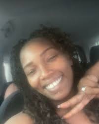 Lena Weston's Instagram, Twitter & Facebook