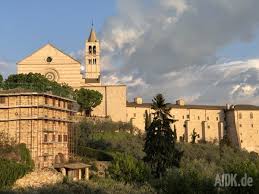 Salva il mio matrimonio, salva mio marito dalle cattive compagnie l'alcol e la droga. Santa Chiara