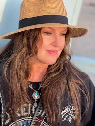 A sweet hug after the show from a gentle giant in the music industry Leland  Sklar oh buddy, the concert was fabulous Lyle Lovett !!! did a great job  his Band his