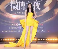 微博之夜红毯走秀：本想艳压群芳，却意外变成了西红柿炒蛋- 中国 ...