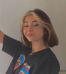 Brooke Darrow's Instagram, Twitter & Facebook