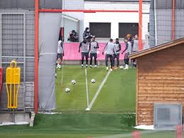 Im gegenzug gingen stadion und trainingsgelände der psv in den besitz der stadt über und der verein zahlt jährlich 2,3 mio. Weitere Fussballmeldungen Freie Presse