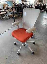 The arms are adjustable outwards or inwards, forward, backward and can even raise or lower it. Haworth Zody Task Chair