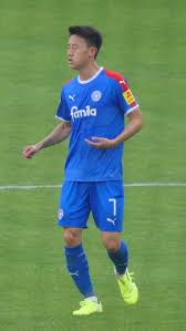 Der 25 jahre alte spielmacher war „dieser transfer ist für die ksv holstein natürlich eine großartige geschichte. Lee Jae Sung Wikipedia