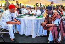 A mild drama took place at the imo state police command this evening when an aide to the incumbent governor of imo state, hope uzodinma, tackled the former governor of the state, senator rochas okorocha. Rochas Vows To Show Uzodinma He Has A Stronger Political Base As Igbo Governors Sue For Peace Nigerian Watch Newspaper
