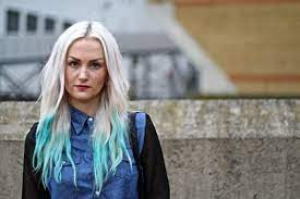 pin auf moderne looks von frauen und mannern mit schonen haarfrisuren