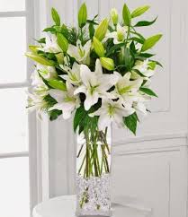 Merangkai bunga altar yang cantik. Lily Casablanca Lili Bunga Bunga Indah Bunga