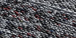 In hawaii, you can be as young as 18 years old to rent a car from major companies, but you'll have to pay a young driver surcharge as high as $45. Rental Car Deals Help Drivers In Pandemic As Companies Struggle