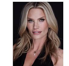 Natasha Henstridge (@natashahenstridge) • Fotos y videos de Instagram