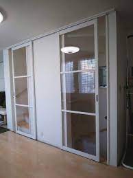 階段口に引き戸の取付工事 引き戸 間仕切り リビングイン階段