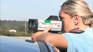 Tu vas pénétrer au cœur d'un univers lointain et méconnu où un récupère les boules bleues et rejoins la droite du jeu. Police Action Radars Pv A Gogo Pour Les Chauffards Facebook