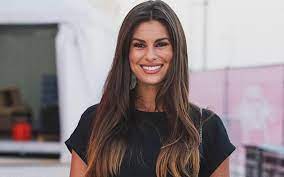 Além da apresentação, carolina é uma das presenças digitais mais fortes. Ja Viu Carolina Loureiro Sem Dentes Apresentadora Protagoniza Momento Divertido Vip Pt