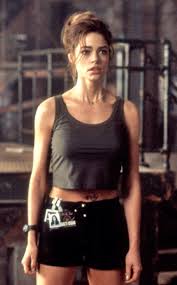 According to this week's edition of ok!, tv personality denise richards is having second thoughts about her exit from the real housewives of beverly hills. Bild Zu Denise Richards James Bond 007 Die Welt Ist Nicht Genug Bild Denise Richards Filmstarts De