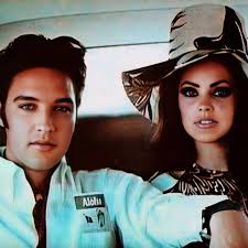 The most beautiful couple always and forever Elvis and Priscilla in Oahu,  Hawaii 1968 🌺 I absolutely love Elvis and Priscilla soooo much and their  love 💘 will forever be eternal ❤️.