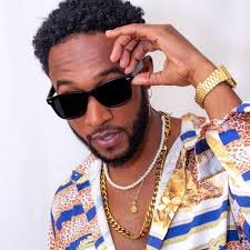 When did Dwayne Lucas start making music?