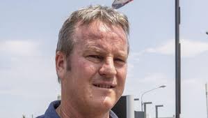 Motel owners struggle to compete with Airbnb