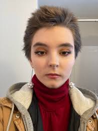 Transmasc and looking for a name! Preferably a noun. (Also yes Ik I'm  wearing makeup in this pic but I always wear makeup as it makes me happier  so please no comments