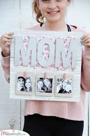 Moms deserve the world, but when you can't give her that, what can you get to show her how much she means to you? Birthday Gifts For Mom 25 Fantastic Gift Ideas For Mom