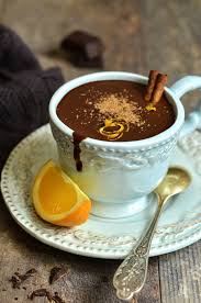 Un Chocolat Chaud Realise Maison Parfume A L 39 Orange Et A La Cannelle Recette Chocolat Chaud Chocolat Chaud Maison Chocolat