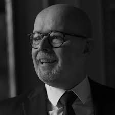 I have a strange problem suddenly started. I have made no changes or  installed add ins. When in the cockpit if I press the right mouse button  the camera floats to the