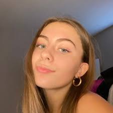 Jacklyn Wells's Instagram, Twitter & Facebook