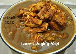 Istimewa namun seiring berjalannya waktu masyarakat mulai memasak rawon dengan daging seadanya dan menemukan bahwa memasak rawon dengan daging sandung lamur (tetelan sapi) akan membuat cita rasa rawon lebih enak dan beraroma gurih. Resep Rawon Daging Sapi Oleh Mr Tonik Cookpad