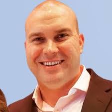 Reinaldo Valentin's Instagram, Twitter & Facebook