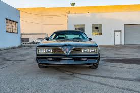 Download pontiac firebird car wallpapers in hd for your desktop, phone or tablet. Burt Reynolds 1977 Pontiac Trans Am Sells For 2k Gm Authority