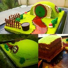 Julien Rousseau On Instagram Gateau D Anniversaire Maison Du Hobbit Genoise Mousses Au 2 Chocolats Et Praline Gateau Anniversaire Gateau Chocolat