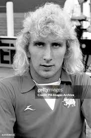 Dean Mooney's Instagram, Twitter & Facebook