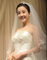 Discover more posts about park eun hye. Park Eun Hye ë°•ì€í˜œ One Shoulder Wedding Dress Actresses Korean Actresses