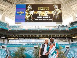 Where can i watch the floyd mayweather vs logan. Mayweather Vs Paul Live Stream How To Watch Sunday S Exhibition Fight Via Live Online Stream Draftkings Nation