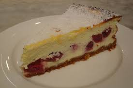 Vor allem an festtagen wird des öfteren ein tolles kuchen rezept benötigt. Kasekuchen Mit Quark Ricotta Und Schattenmorellen Von Krollekopp Chefkoch Kasekuchen Mit Quark Lebensmittel Essen Kuchen