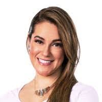 Lorena Lyon's Instagram, Twitter & Facebook