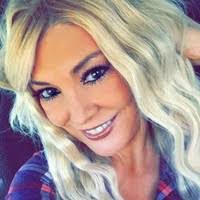 Danielle Cantrell's Instagram, Twitter & Facebook