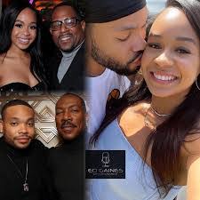 Vonda Myers's Instagram, Twitter & Facebook