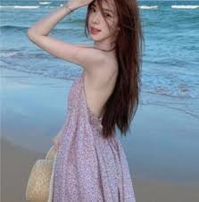 Những mẫu váy maxi đi biển cực xinh các nàng không nên bỏ qua