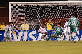 Pelo paulistão itaipava 2015, a partida tinha em 2015, palmeiras e são paulo ficou atrás apenas de uma partida, mas foi pela copa bridgestone libertadores. Lembre Dez Jogos Marcantes Entre Palmeiras E Sao Paulo No Seculo Lance