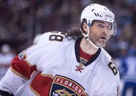 A fifth overall selection of the pittsburgh penguins in 1990, jagr rocked the mullet alongside hall of famer mario. Travelling Jagrs Dust Off Mullets For Czech Superstar S Alberta Debut Cbc News
