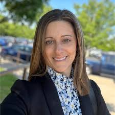 Today the 1st Medical Brigade bid farewell to COL Tracy Ostrom, the 528th  Hospital Center Commander, and welcomed COL Eric Danko to the organization  in a change of command ceremony at Fort