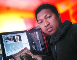 Raha samy boky Kristianina, dia tena mbola hafa mihitsy ny Porofo sy ny  fomba fanehoan-kevitry ny Mpanoratra itony boky itony. ''MIFOHAZA'' sy  ''TILIKAMBO FIAMBENANA'' no tena tiako ny mamaky azy, indrindra ilay