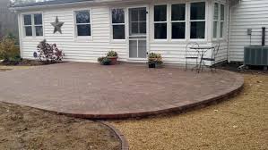 One of the biggest differences between a pea gravel patio and a paver patio is cost. Pea Gravel Patio Walkways With Brick Border Life Time Pavers